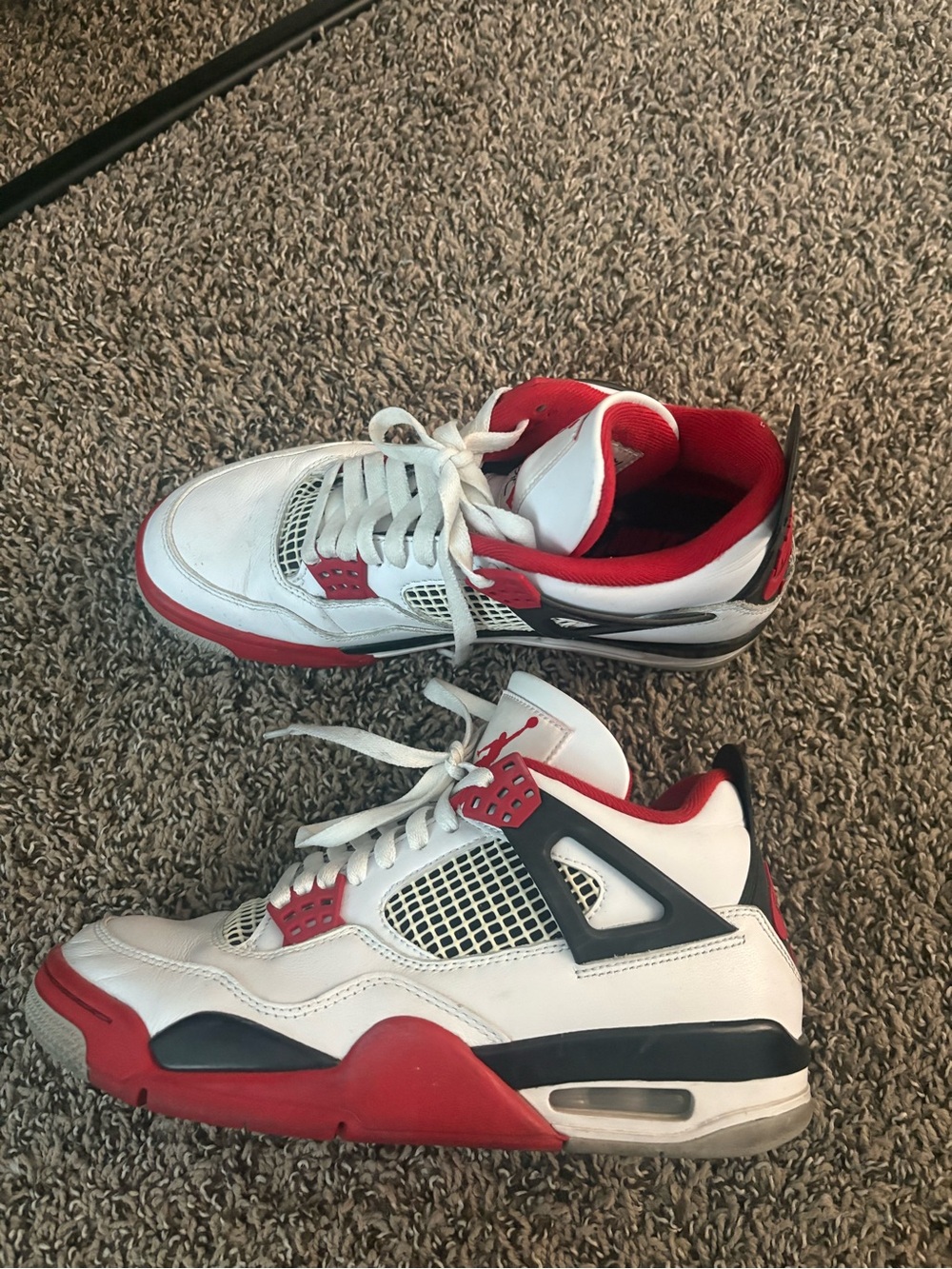 Retro Jordan 4 Fire Red